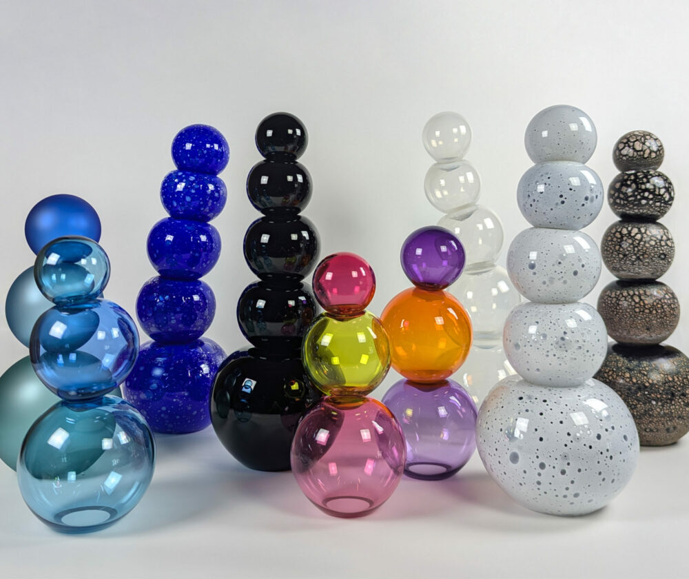 Verre soufflé, assemblé à chaud.